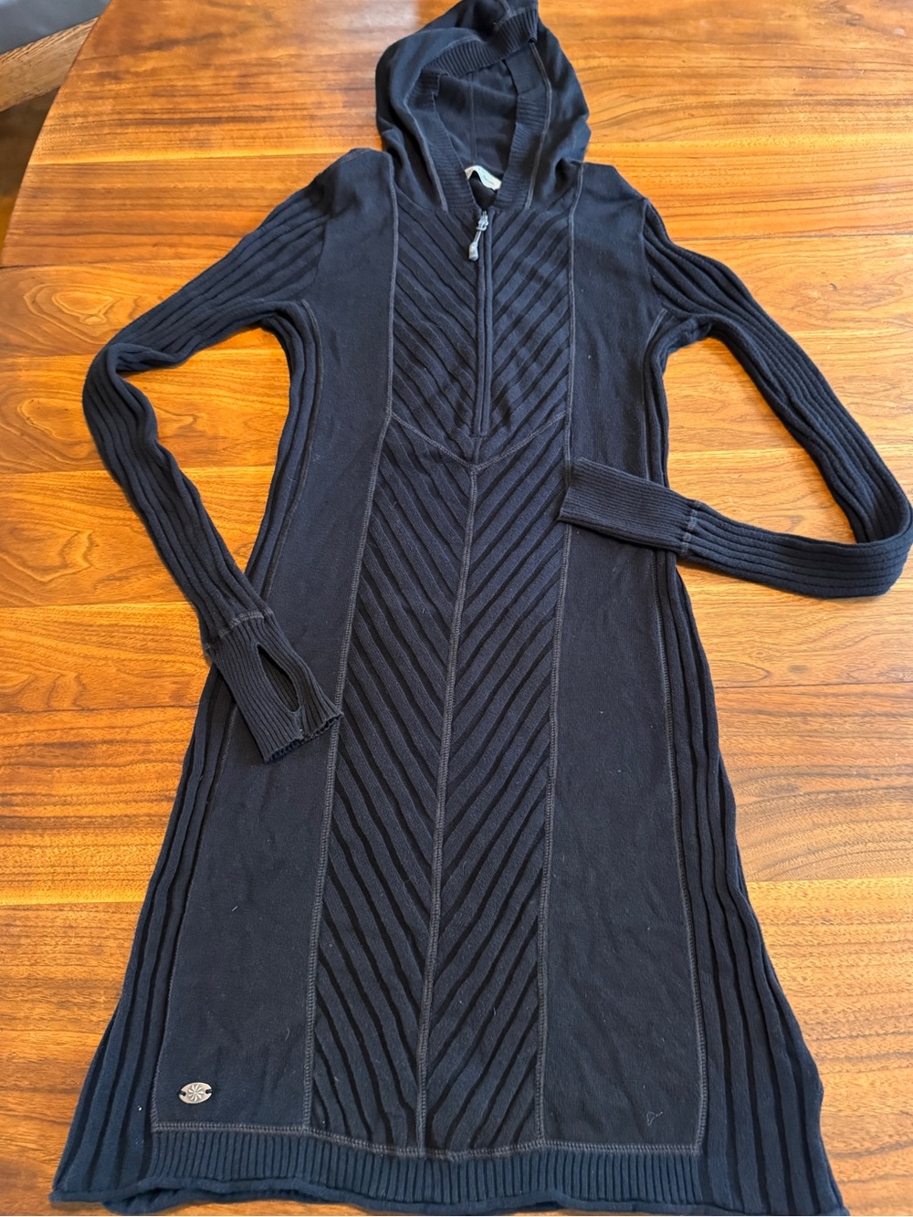 Athleta BodyCon Organic Cotton/Wool Knit Hoodie Dress Black Slimming Sz S GUC